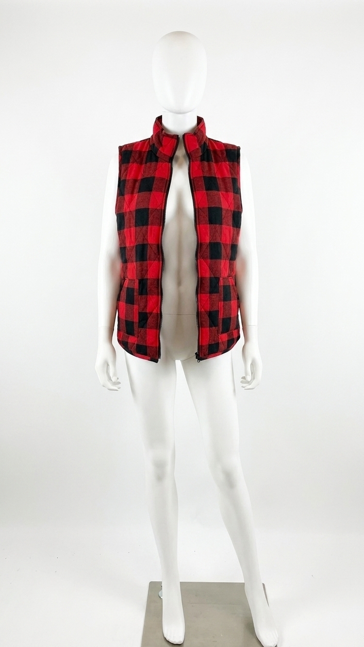 NEW MICHELLE MAE buffalo plaid full zip vest in red/black